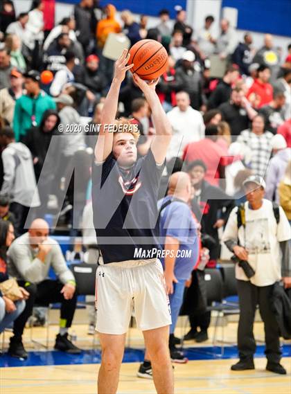 Thumbnail 1 in Salesian College Preparatory vs. Chaminade (Crush in the Valley) photogallery.