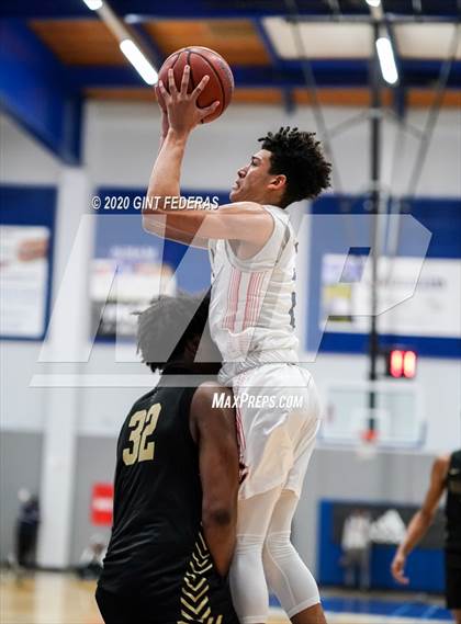 Thumbnail 3 in Salesian College Preparatory vs. Chaminade (Crush in the Valley) photogallery.
