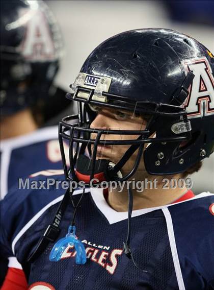 Thumbnail 1 in Allen vs. Carroll (Texas 5A Region I Area Playoffs) photogallery.
