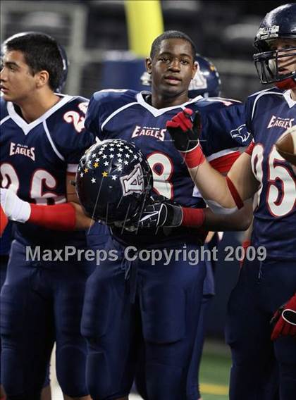 Thumbnail 2 in Allen vs. Carroll (Texas 5A Region I Area Playoffs) photogallery.