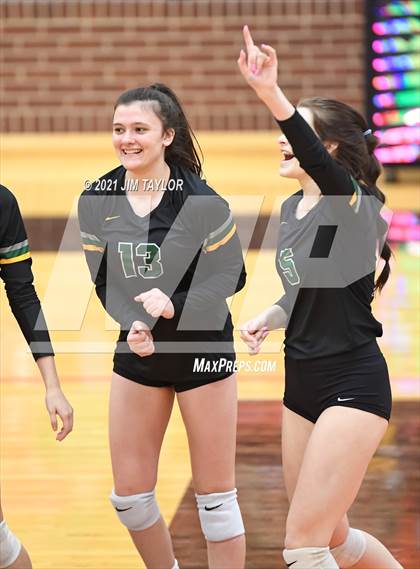 Thumbnail 1 in Boyd vs. Life Oak Cliff (UIL 3A Bi-district) photogallery.
