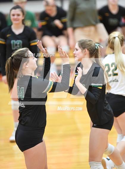 Thumbnail 2 in Boyd vs. Life Oak Cliff (UIL 3A Bi-district) photogallery.