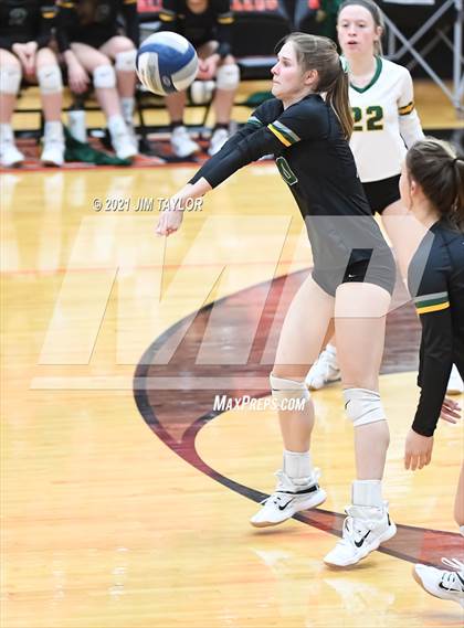 Thumbnail 2 in Boyd vs. Life Oak Cliff (UIL 3A Bi-district) photogallery.