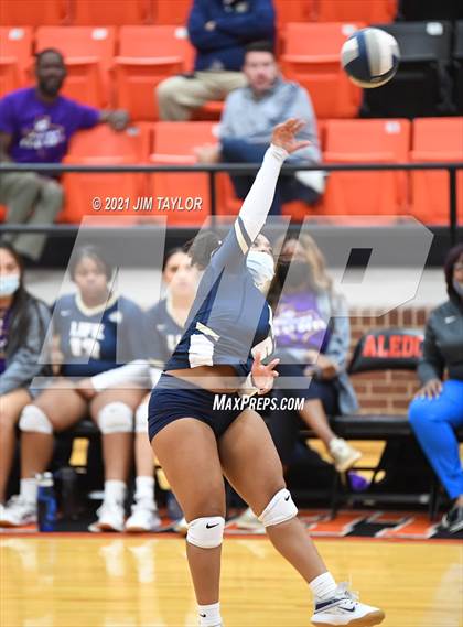 Thumbnail 1 in Boyd vs. Life Oak Cliff (UIL 3A Bi-district) photogallery.