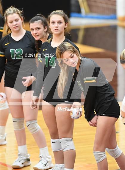 Thumbnail 1 in Boyd vs. Life Oak Cliff (UIL 3A Bi-district) photogallery.
