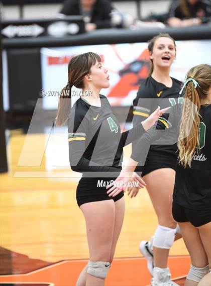 Thumbnail 3 in Boyd vs. Life Oak Cliff (UIL 3A Bi-district) photogallery.