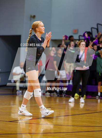 Thumbnail 3 in Center Hill @ DeSoto Central photogallery.