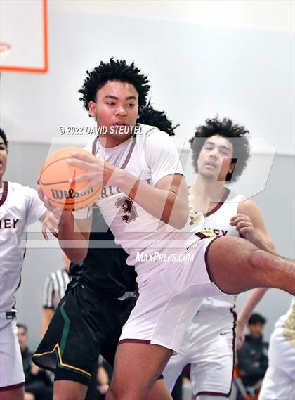 Thumbnail 3 in Whitney vs. Kennedy (Fortune Showcase) photogallery.