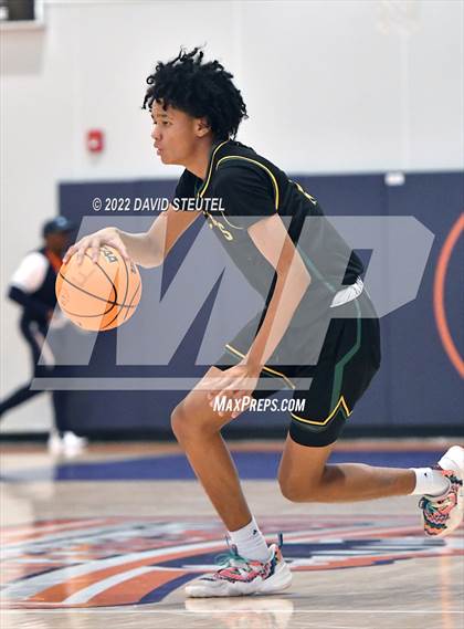 Thumbnail 1 in Whitney vs. Kennedy (Fortune Showcase) photogallery.