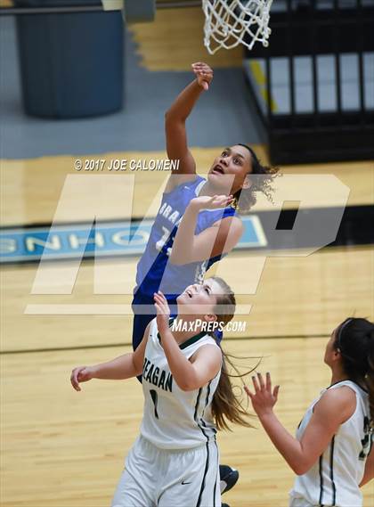 Thumbnail 3 in MacArthur [Douglas] vs Reagan [Ronald] photogallery.
