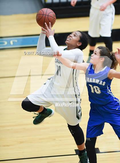Thumbnail 1 in MacArthur [Douglas] vs Reagan [Ronald] photogallery.