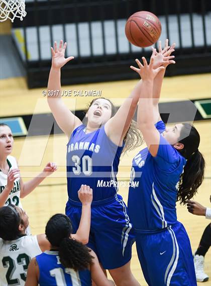 Thumbnail 3 in MacArthur [Douglas] vs Reagan [Ronald] photogallery.