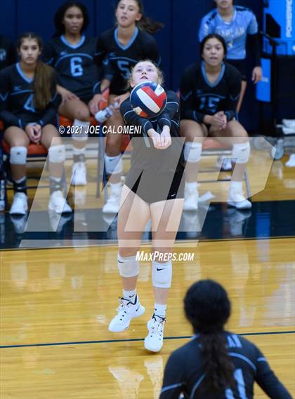 Thumbnail 1 in Harlan vs United South (NEISD Volleyball Tournament) photogallery.