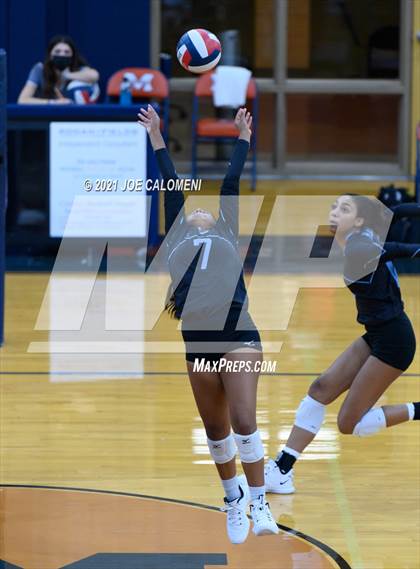 Thumbnail 2 in Harlan vs United South (NEISD Volleyball Tournament) photogallery.