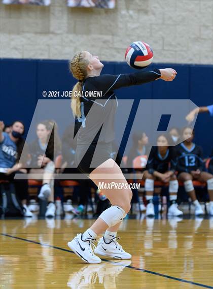 Thumbnail 1 in Harlan vs United South (NEISD Volleyball Tournament) photogallery.