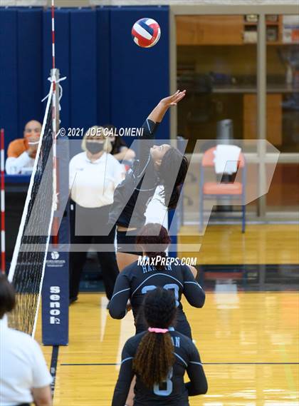 Thumbnail 2 in Harlan vs United South (NEISD Volleyball Tournament) photogallery.