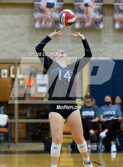 Thumbnail 3 in Harlan vs United South (NEISD Volleyball Tournament) photogallery.