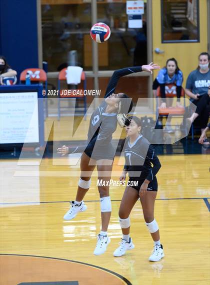 Thumbnail 1 in Harlan vs United South (NEISD Volleyball Tournament) photogallery.
