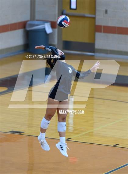 Thumbnail 1 in Harlan vs United South (NEISD Volleyball Tournament) photogallery.