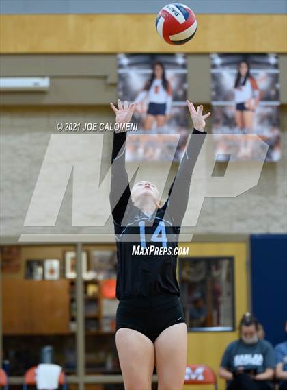 Thumbnail 1 in Harlan vs United South (NEISD Volleyball Tournament) photogallery.