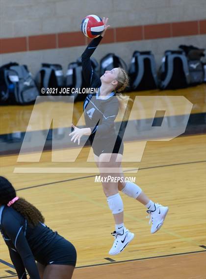 Thumbnail 1 in Harlan vs United South (NEISD Volleyball Tournament) photogallery.