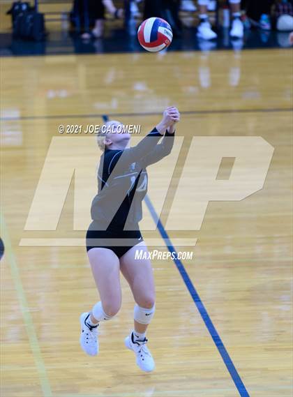 Thumbnail 2 in Harlan vs United South (NEISD Volleyball Tournament) photogallery.
