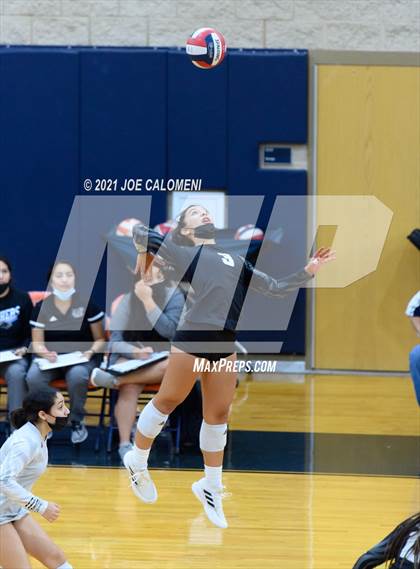 Thumbnail 1 in Harlan vs United South (NEISD Volleyball Tournament) photogallery.