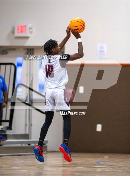 Thumbnail 2 in Living Water Christian vs. Northwood Temple Academy (Veterans Showcase) photogallery.
