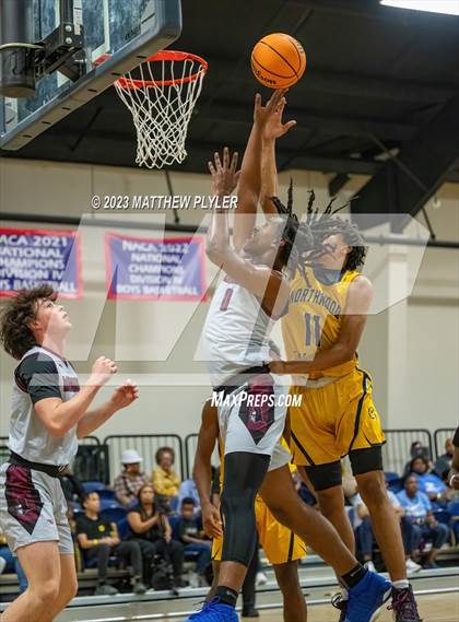 Thumbnail 3 in Living Water Christian vs. Northwood Temple Academy (Veterans Showcase) photogallery.