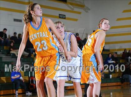 Thumbnail 3 in Sullivan Central vs. Unicoi County (Pilot Food-Mart Classic) photogallery.