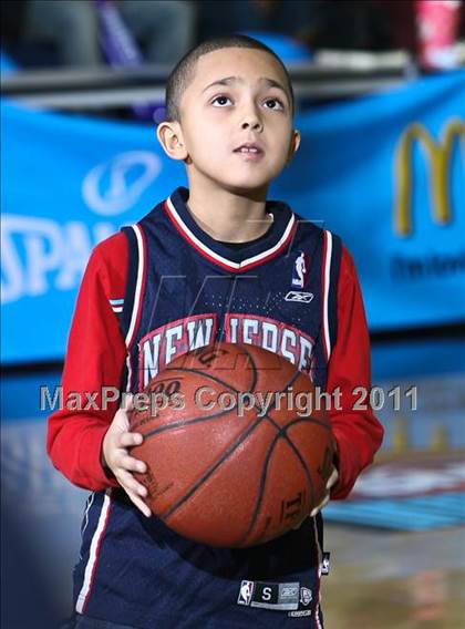 Thumbnail 1 in Rice vs Mt. Vernon (SNY Invitational) photogallery.