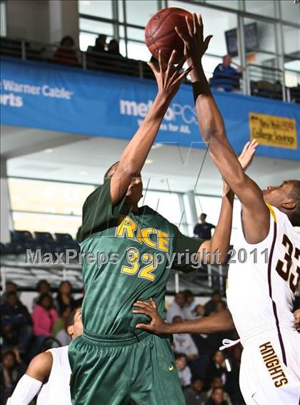Thumbnail 1 in Rice vs Mt. Vernon (SNY Invitational) photogallery.