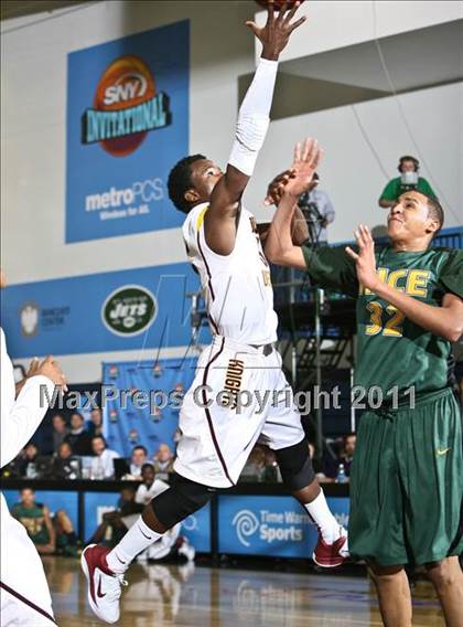Thumbnail 1 in Rice vs Mt. Vernon (SNY Invitational) photogallery.