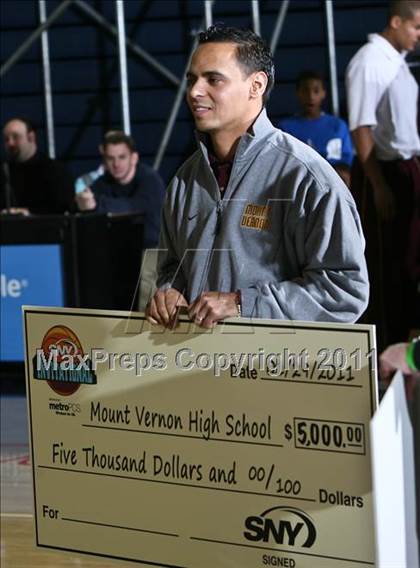 Thumbnail 1 in Rice vs Mt. Vernon (SNY Invitational) photogallery.