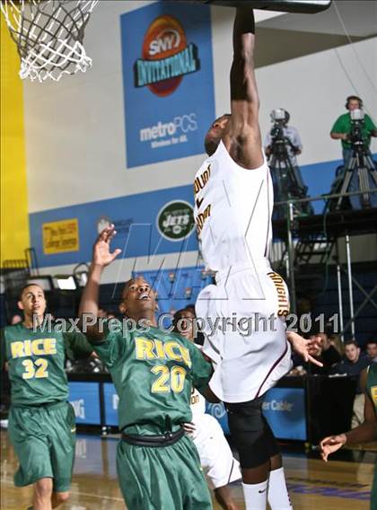 Thumbnail 1 in Rice vs Mt. Vernon (SNY Invitational) photogallery.