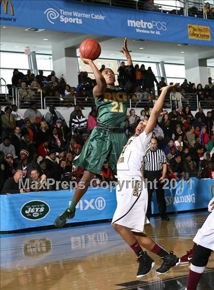 Thumbnail 3 in Rice vs Mt. Vernon (SNY Invitational) photogallery.