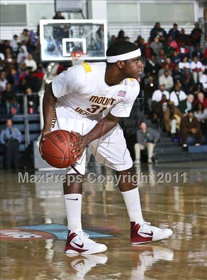 Thumbnail 1 in Rice vs Mt. Vernon (SNY Invitational) photogallery.
