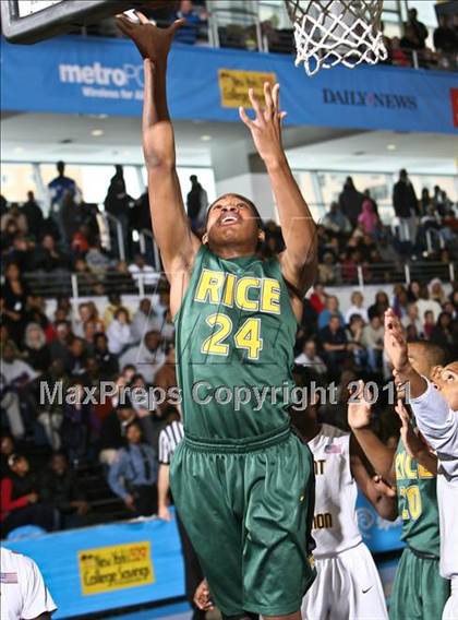 Thumbnail 3 in Rice vs Mt. Vernon (SNY Invitational) photogallery.