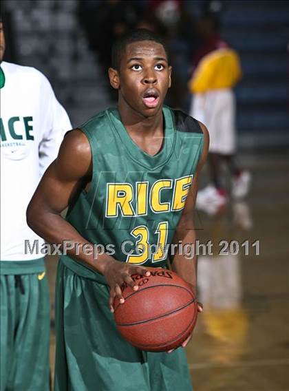 Thumbnail 3 in Rice vs Mt. Vernon (SNY Invitational) photogallery.