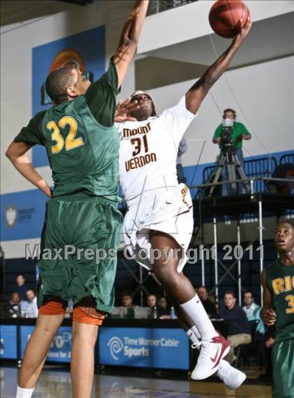 Thumbnail 2 in Rice vs Mt. Vernon (SNY Invitational) photogallery.