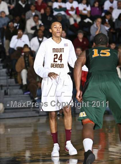 Thumbnail 3 in Rice vs Mt. Vernon (SNY Invitational) photogallery.