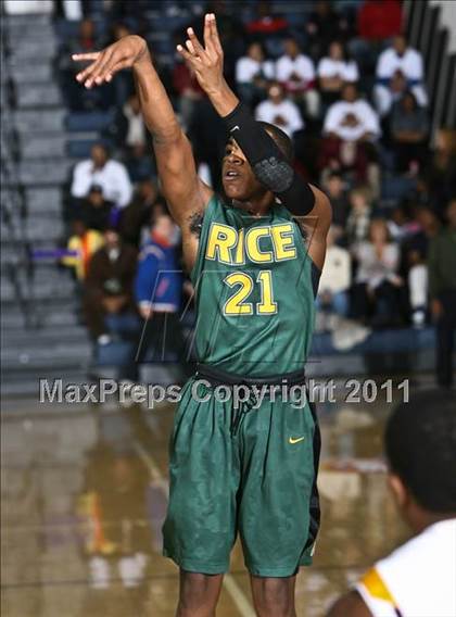 Thumbnail 2 in Rice vs Mt. Vernon (SNY Invitational) photogallery.