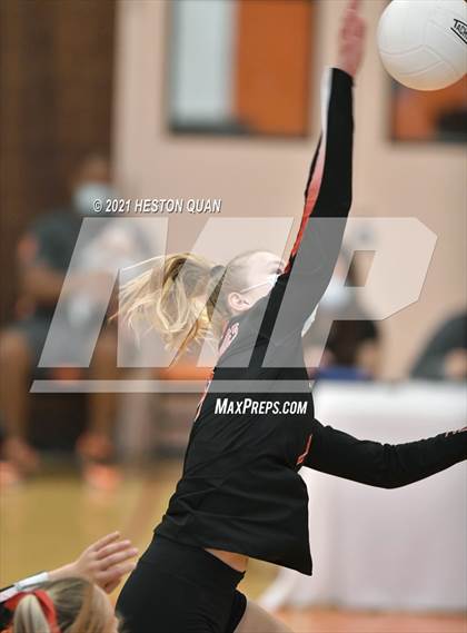 Thumbnail 1 in Palos Verdes @ Polytechnic (CIF-SS D2 Playoff) photogallery.