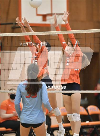 Thumbnail 1 in Palos Verdes @ Polytechnic (CIF-SS D2 Playoff) photogallery.