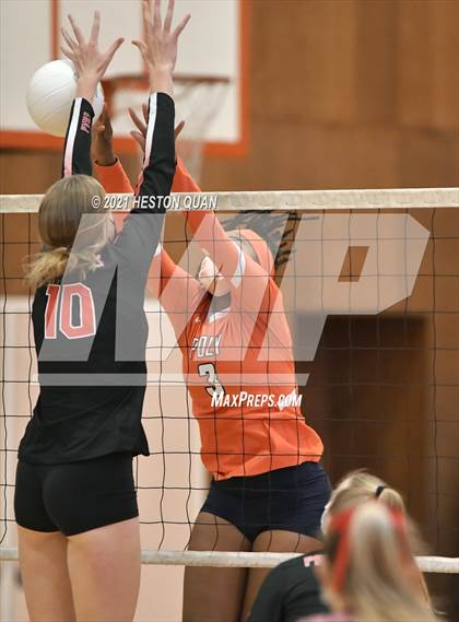 Thumbnail 3 in Palos Verdes @ Polytechnic (CIF-SS D2 Playoff) photogallery.