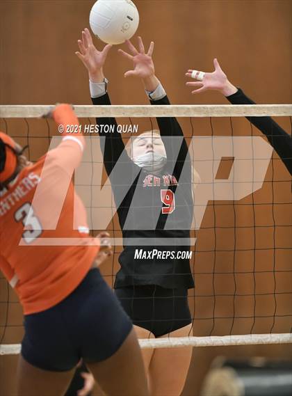Thumbnail 3 in Palos Verdes @ Polytechnic (CIF-SS D2 Playoff) photogallery.