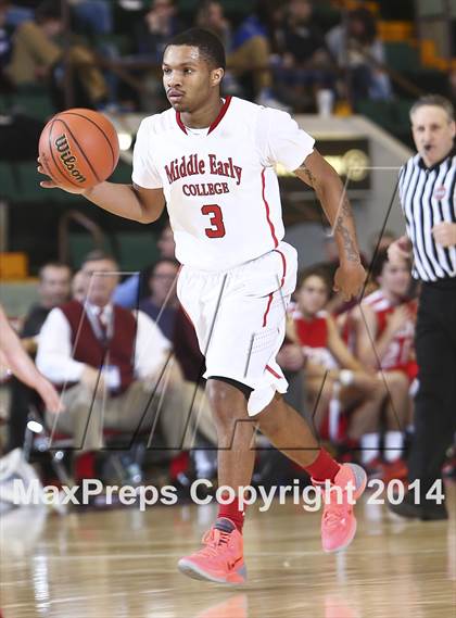 Thumbnail 1 in Friends Academy vs. Middle Early College (NYSPHSAA Class C Semifinal) photogallery.