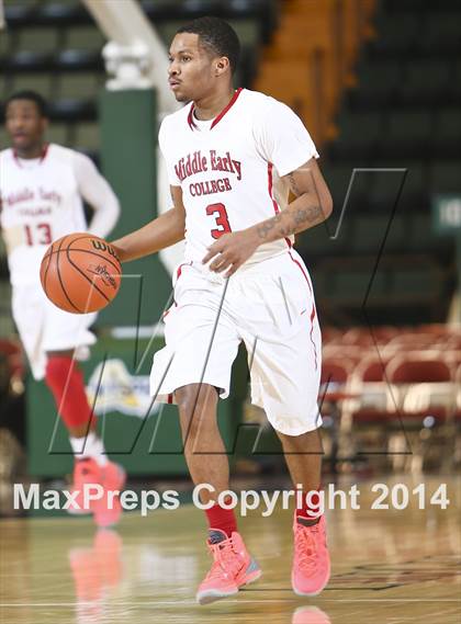 Thumbnail 2 in Friends Academy vs. Middle Early College (NYSPHSAA Class C Semifinal) photogallery.