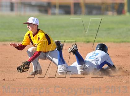 Thumbnail 3 in Bells vs Krum (Pottsboro Tournament) photogallery.