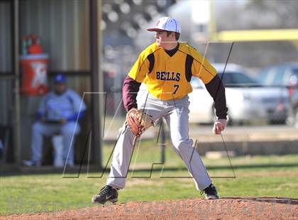 Thumbnail 3 in Bells vs Krum (Pottsboro Tournament) photogallery.